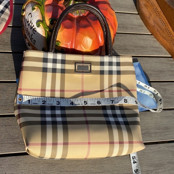 Burberry VINTAGE Small Nova Check Bag! EUC! 🔥❤️ - Picture 10 of 16